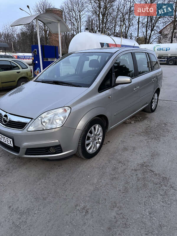 Минивэн Opel Zafira 2005 в 