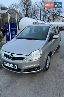 Минивэн Opel Zafira 2005 в 