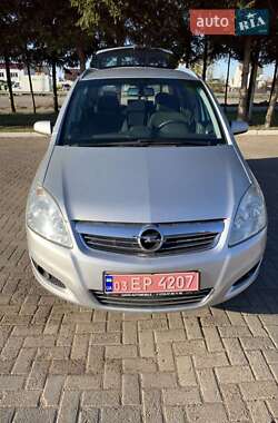 Минивэн Opel Zafira 2008 в 