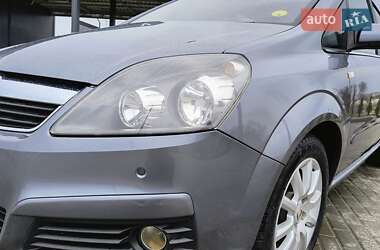 Минивэн Opel Zafira 2008 в 
