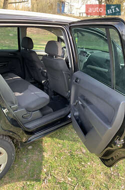 Минивэн Opel Zafira 2008 в 