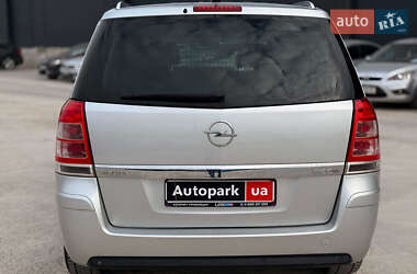 Минивэн Opel Zafira 2011 в 