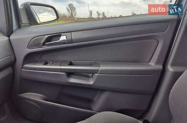Минивэн Opel Zafira 2009 в 