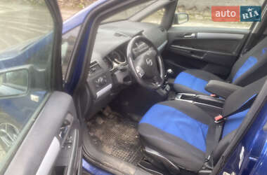 Минивэн Opel Zafira 2007 в 
