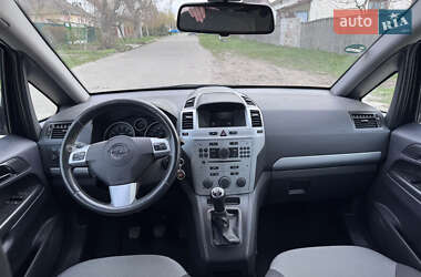Минивэн Opel Zafira 2013 в 