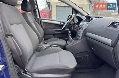 Минивэн Opel Zafira 2013 в 