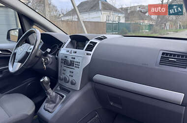 Минивэн Opel Zafira 2013 в 