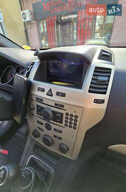 Минивэн Opel Zafira 2008 в 