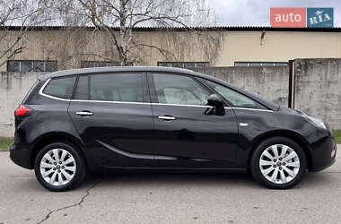 Минивэн Opel Zafira 2013 в 