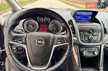 Минивэн Opel Zafira 2013 в 