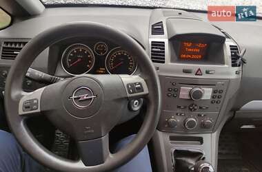 Минивэн Opel Zafira 2007 в 