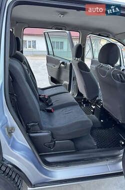 Минивэн Opel Zafira 2000 в 