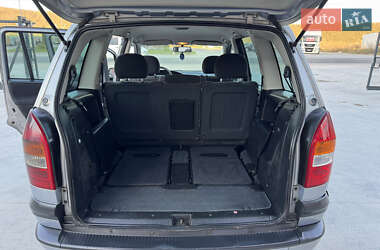 Минивэн Opel Zafira 2000 в 