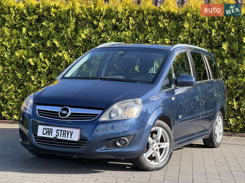 Мінівен Opel Zafira 2011 в 