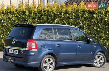 Мінівен Opel Zafira 2011 в 