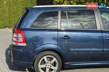 Мінівен Opel Zafira 2011 в 