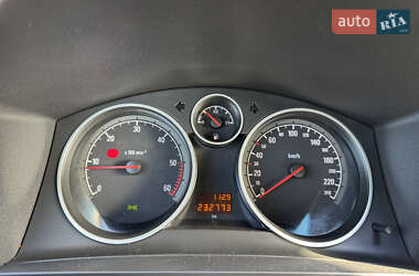 Мінівен Opel Zafira 2011 в 