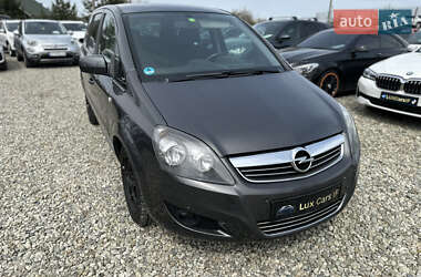 Минивэн Opel Zafira 2011 в 
