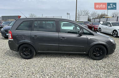 Минивэн Opel Zafira 2011 в 