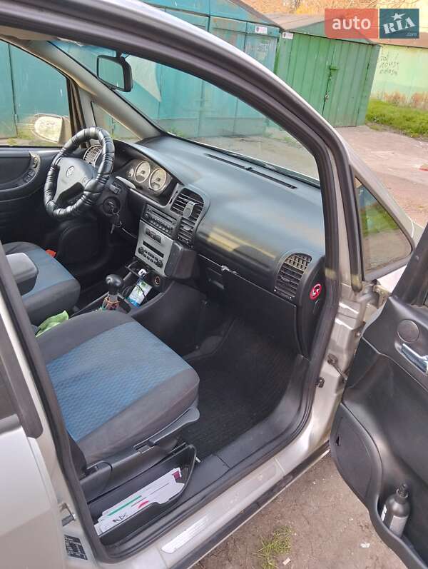 Мінівен Opel Zafira 2003 в Одесі
