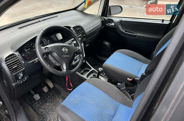 Минивэн Opel Zafira 2003 в 
