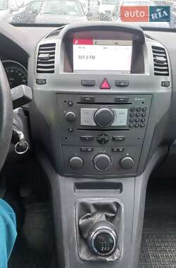 Минивэн Opel Zafira 2007 в 