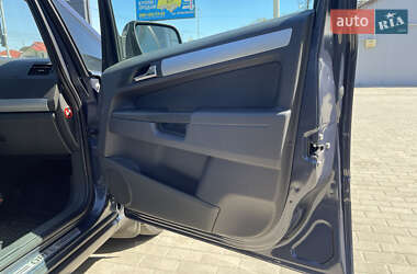 Мінівен Opel Zafira 2010 в 