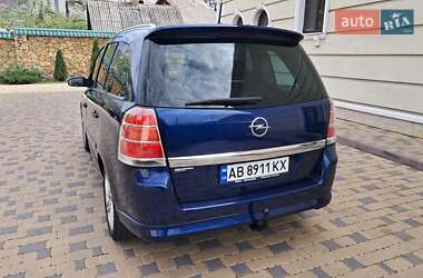 Минивэн Opel Zafira 2007 в 