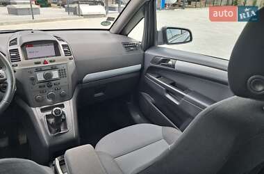 Минивэн Opel Zafira 2007 в 