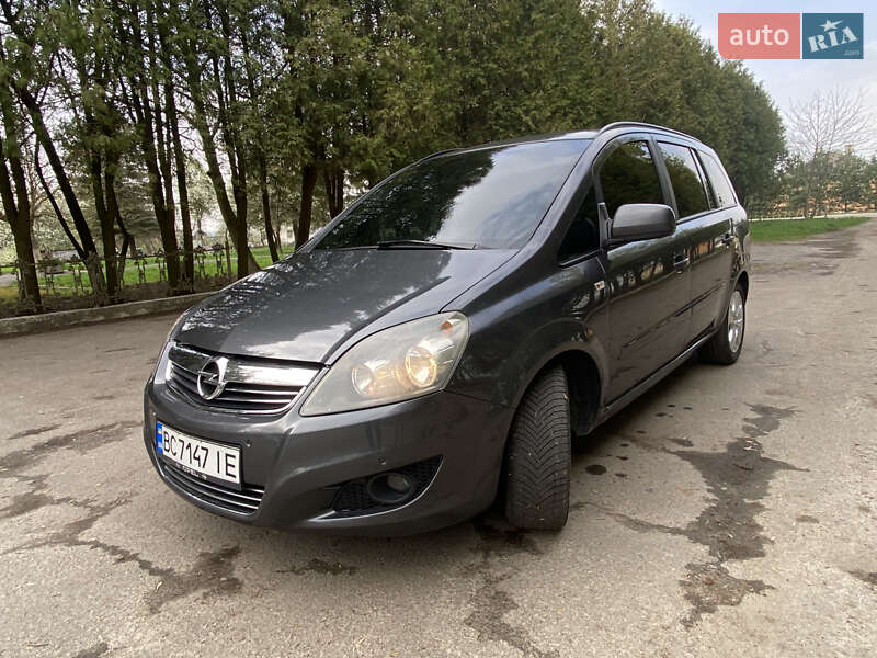 Opel Zafira 2012