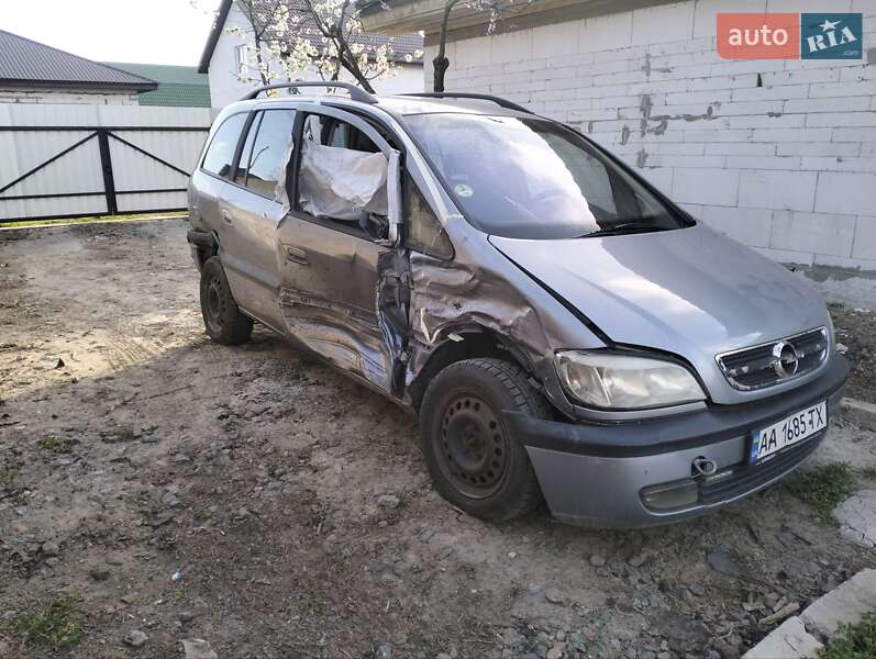 Мінівен Opel Zafira 2003 в Микуличах
