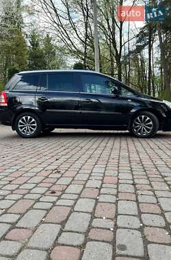 Мінівен Opel Zafira 2011 в 