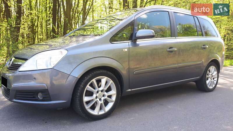 Минивэн Opel Zafira 2008 в Рогатине