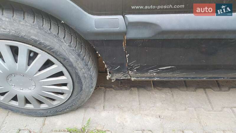 Мінівен Opel Zafira 2003 в Чорткові