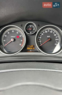 Минивэн Opel Zafira 2008 в 