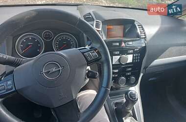 Минивэн Opel Zafira 2011 в 