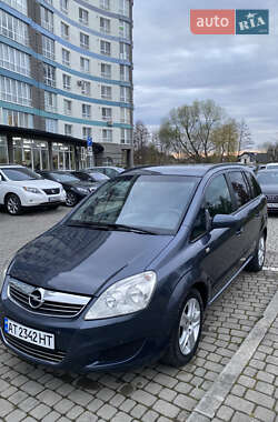 Минивэн Opel Zafira 2009 в 