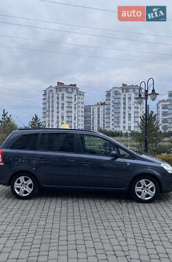 Минивэн Opel Zafira 2009 в 