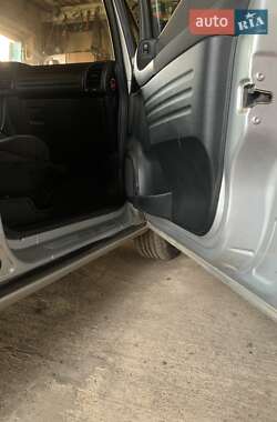 Минивэн Opel Zafira 2004 в 