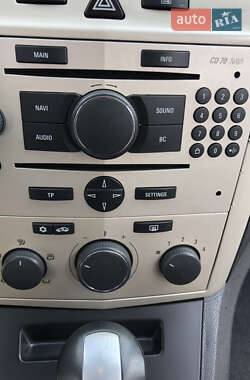 Минивэн Opel Zafira 2009 в 