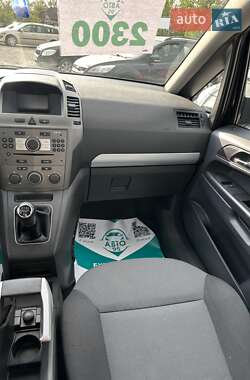 Минивэн Opel Zafira 2007 в 