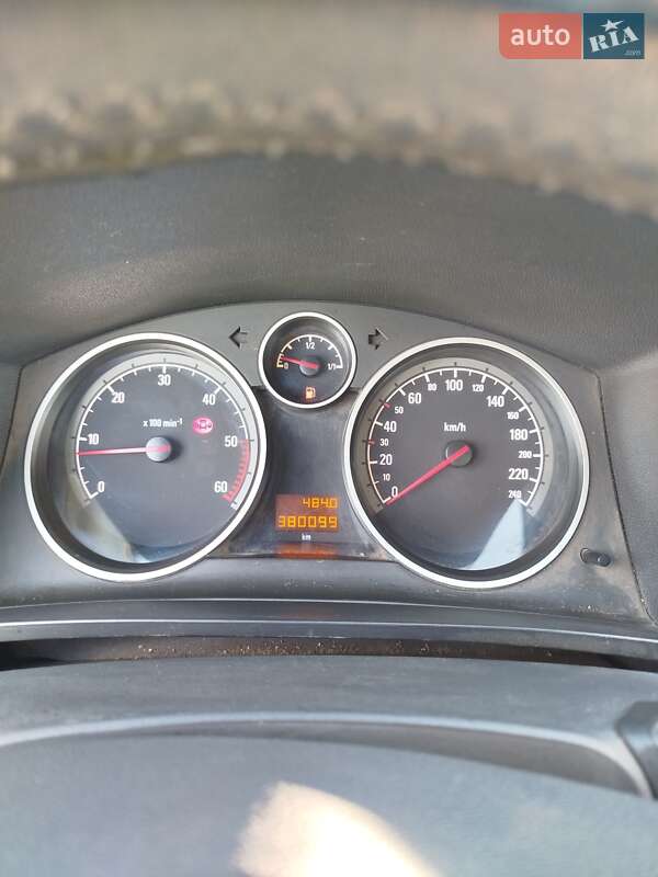 Мінівен Opel Zafira 2006 в Борзні