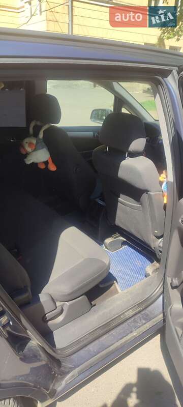 Мінівен Opel Zafira 2010 в Старокостянтинові