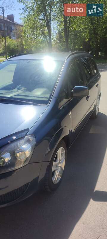 Мінівен Opel Zafira 2010 в Старокостянтинові