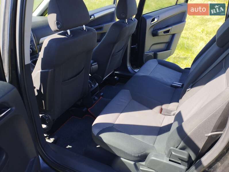 Минивэн Opel Zafira 2012 в Кременце фото 23 Минивэн Opel Zafira 2012 в Кременце