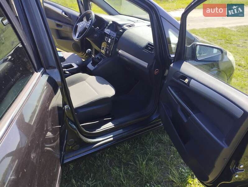 Минивэн Opel Zafira 2012 в Кременце фото 34 Минивэн Opel Zafira 2012 в Кременце