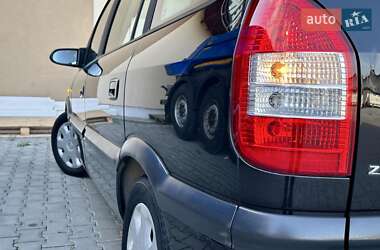 Минивэн Opel Zafira 2005 в 