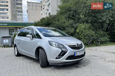 Opel Zafira 2016
