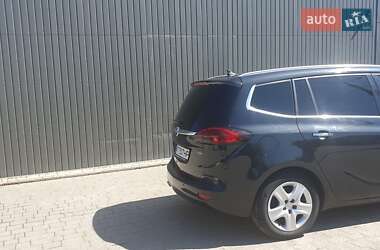 Минивэн Opel Zafira 2012 в 