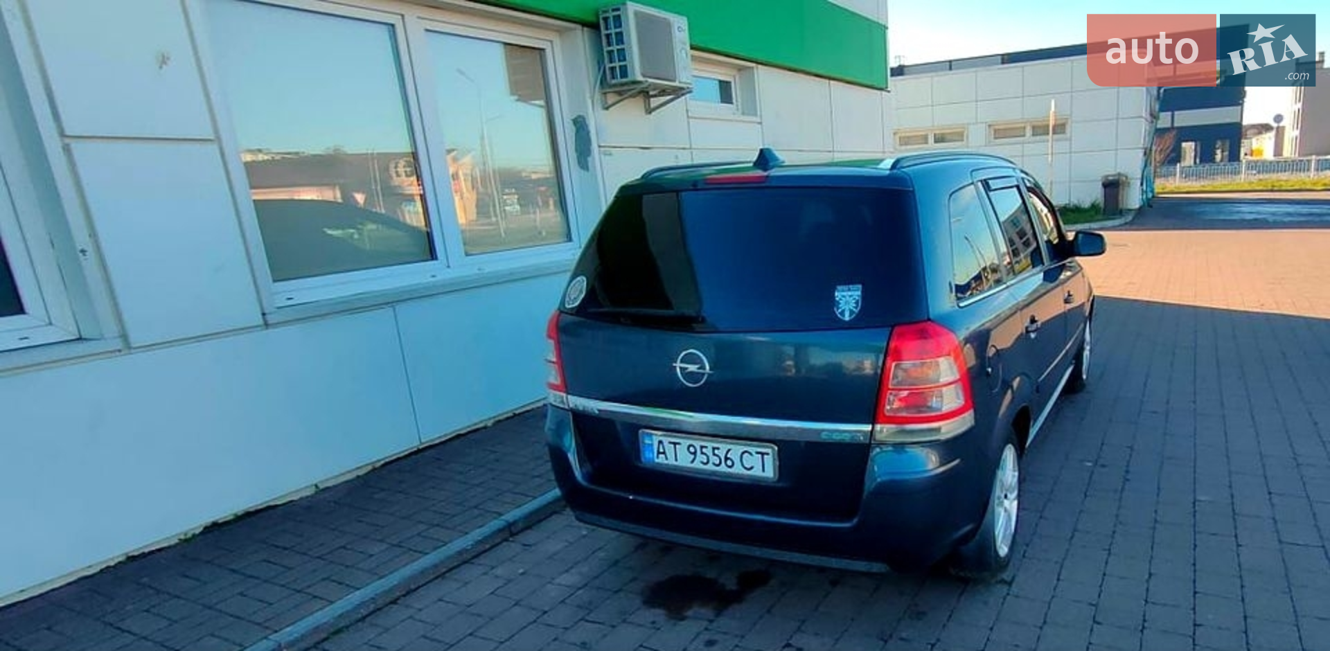 2010 Opel Zafira - мініатюра 2